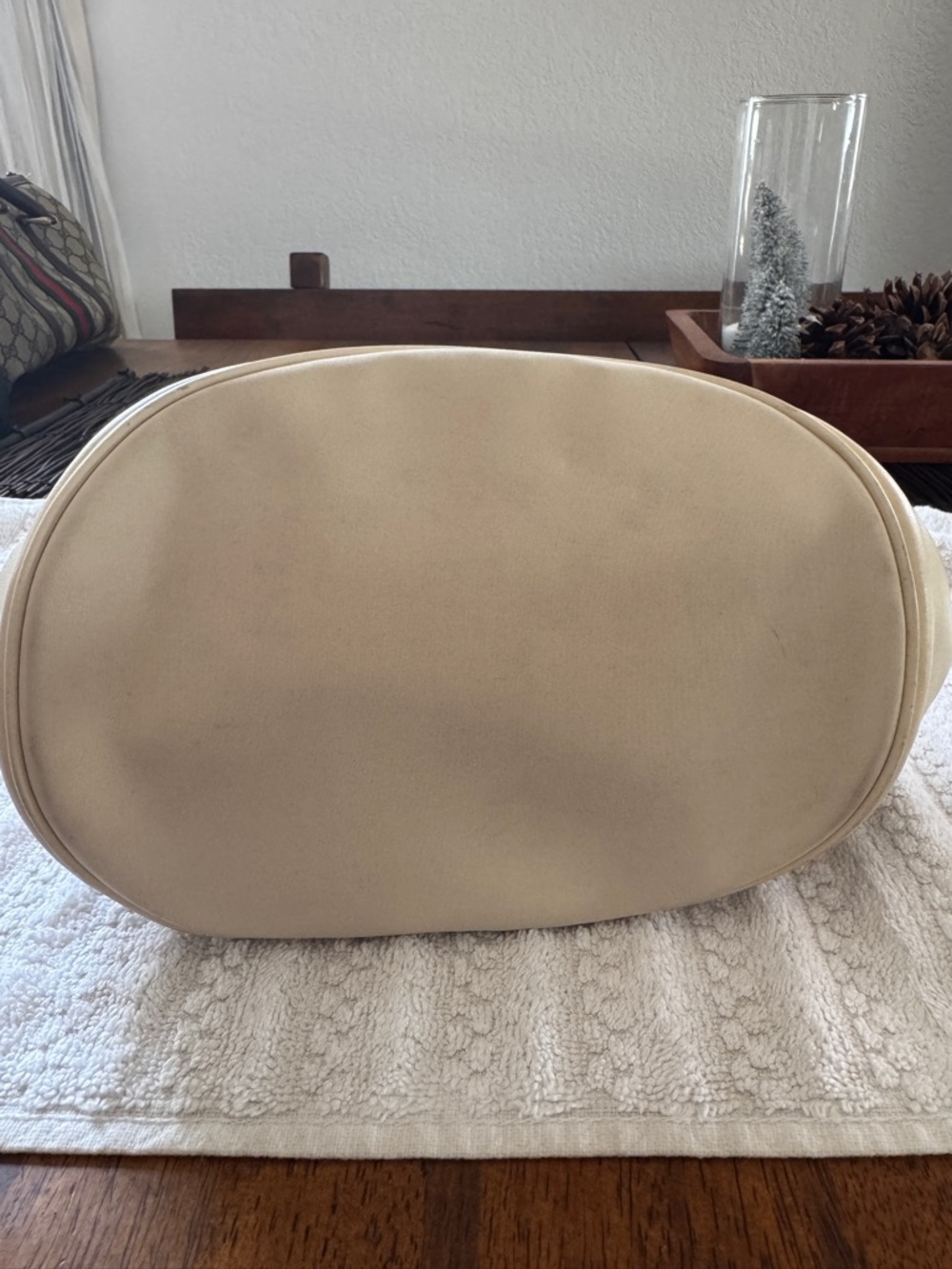 Ralph Lauren Cream Drawstring Bucket Shoulder Bag - Picture 4 of 7